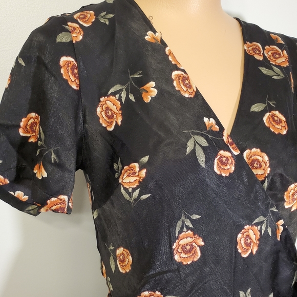 🌼Host Pick🌼Xhilaration Black Satin Jumpsuit XS - Picture 6 of 8